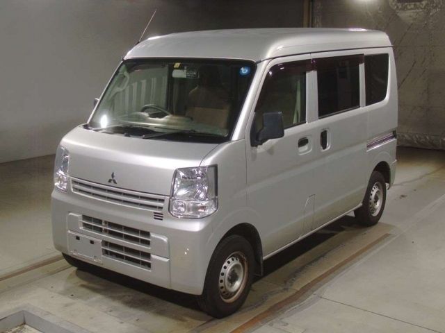 3233 Mitsubishi Minicab van DS17V 2018 г. (TAA Kinki)